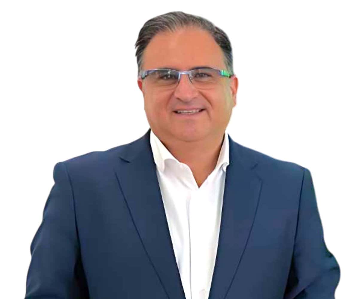 Jorge Velez - Real Estate Agent in Porto